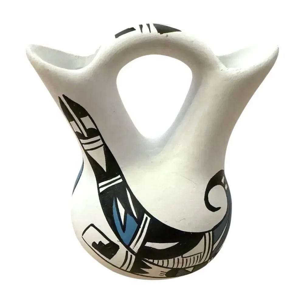 VINTAGE Native American Wedding Vase MEXICO Artist Signed 3316-44